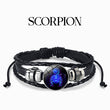Load image into Gallery viewer, Scorpion Bracelet du zodiaque sur fond blanc
